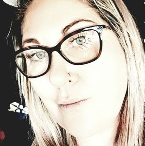 Meet your Posher, Catherine